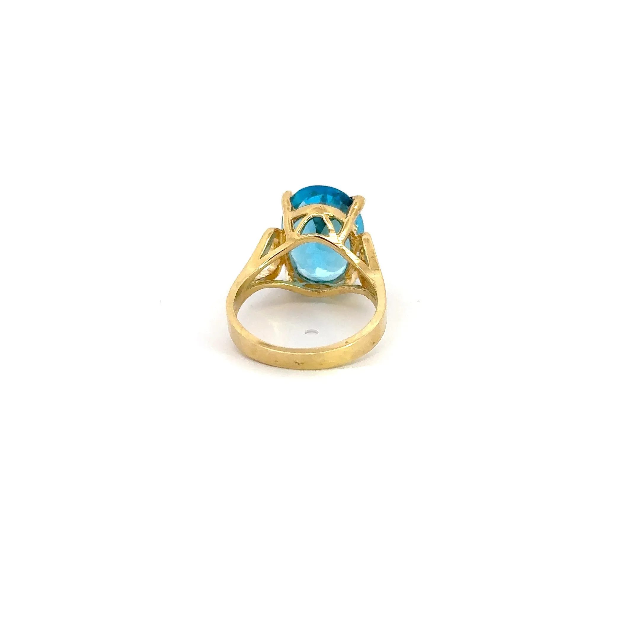 35805-bt5.5 14kt yellow gold 6.70ct Blue Topaz Ring