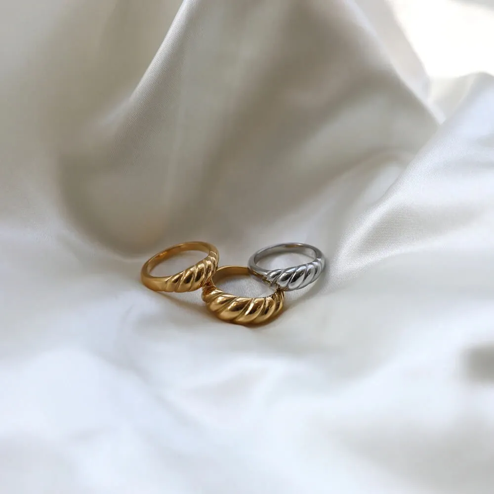 Aud Twisted Minimalist Rings