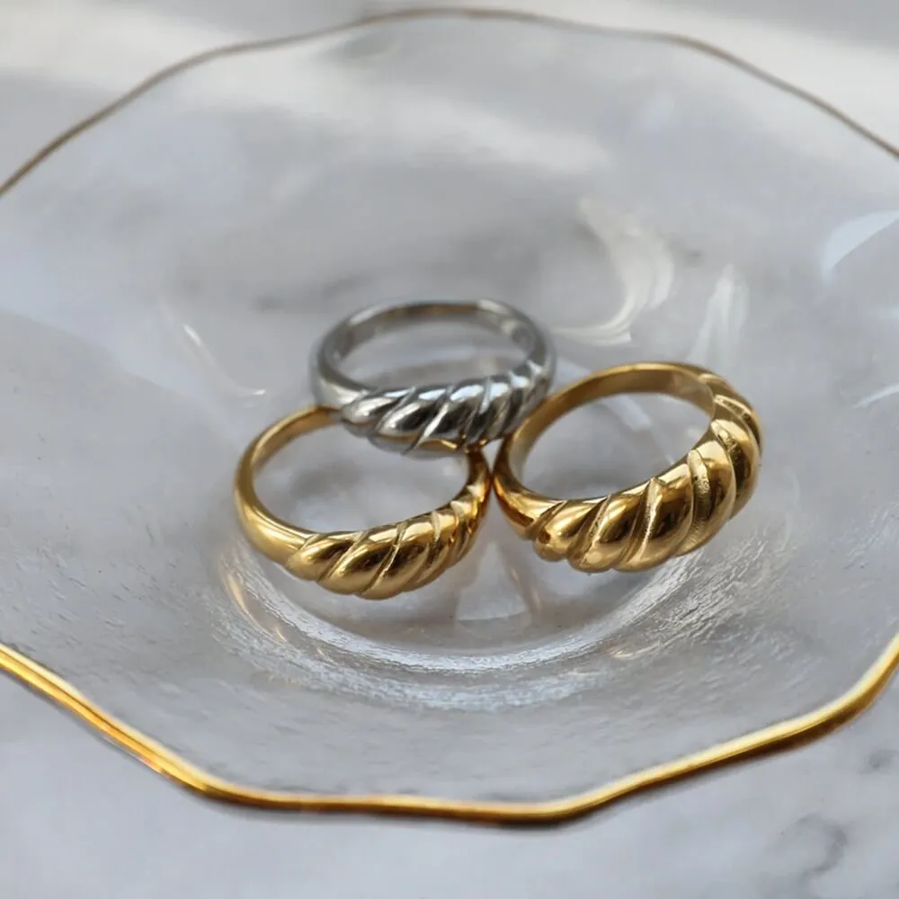 Aud Twisted Minimalist Rings