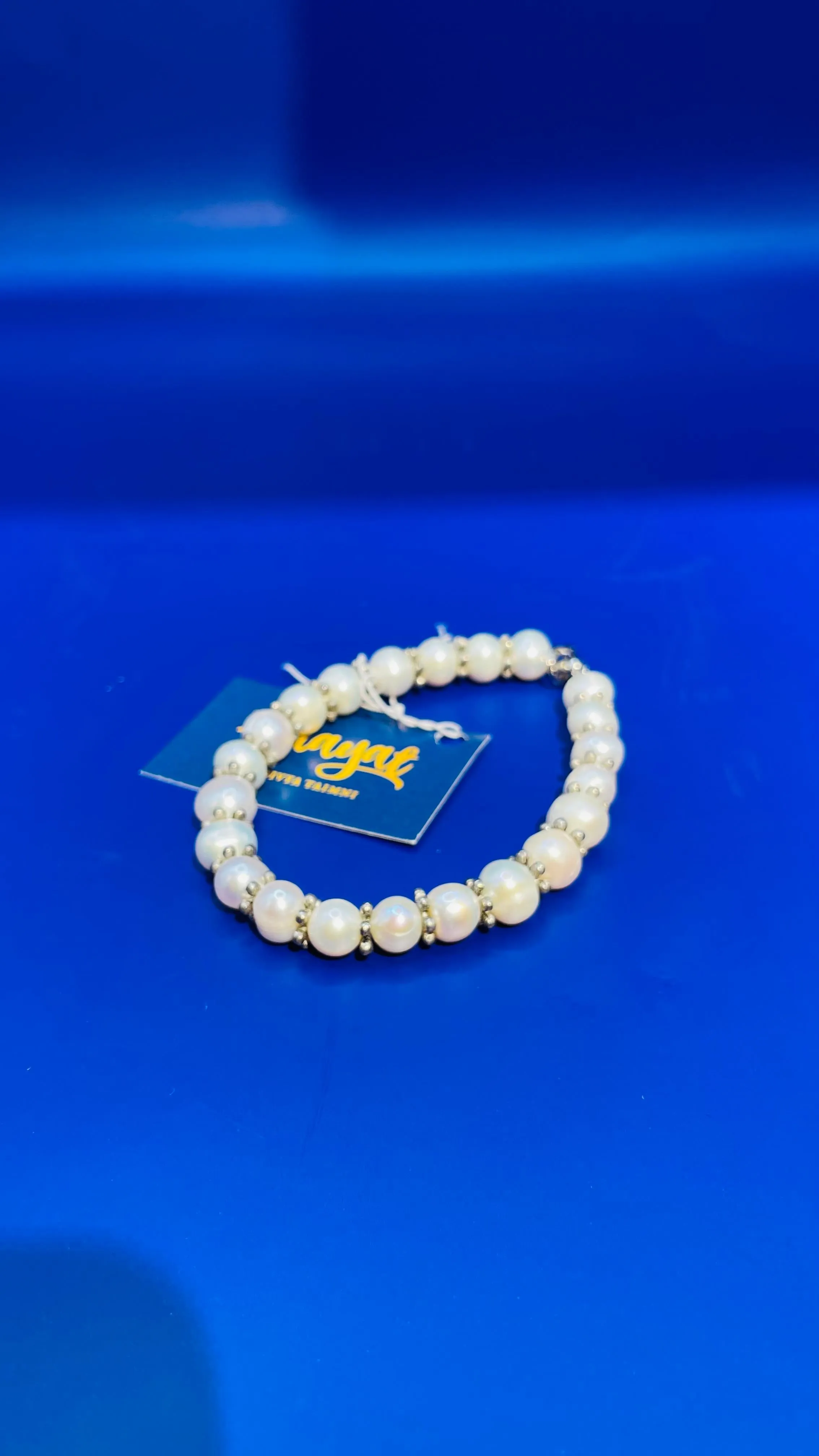 Disha Pearl Bracelet