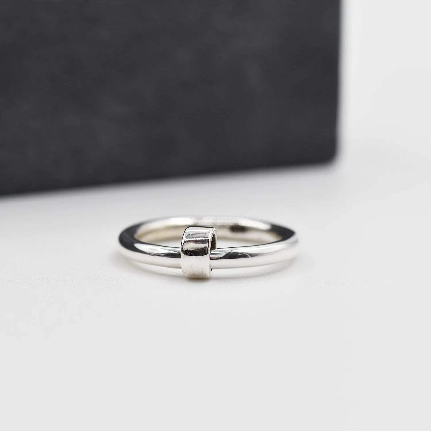 Ella - 925 Silver Ring With Little Silver Spinner