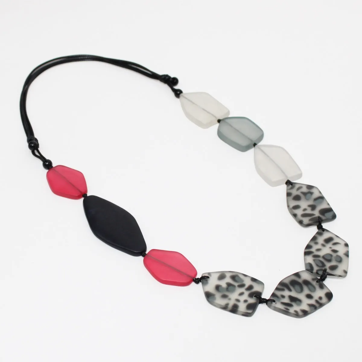 Frosted Geometric Resin Estelle Necklace