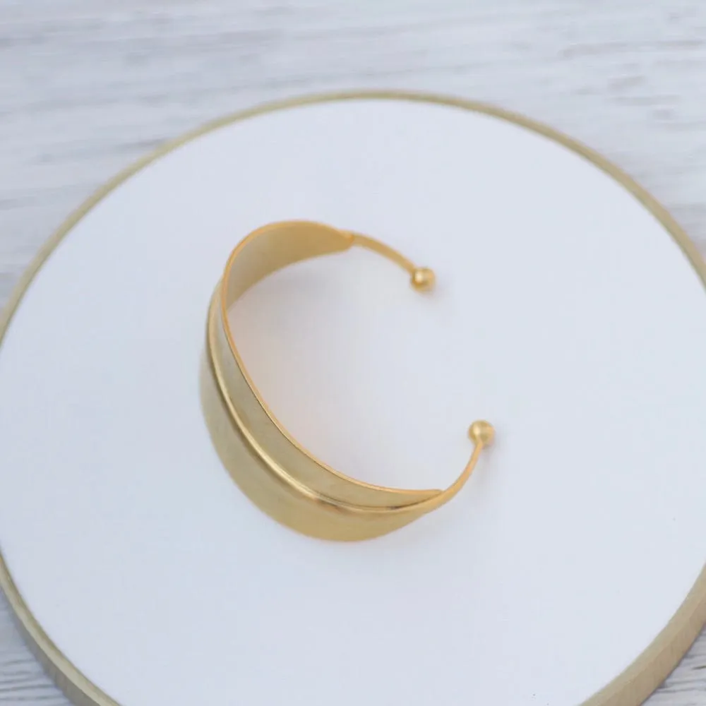 Large Center Rib Cuff - Gold Plated