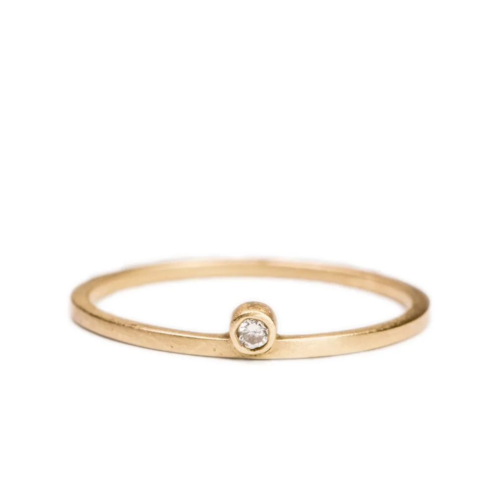 <!--RG441-->single diamond stacking ring