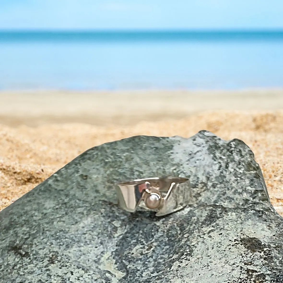 Sterling Silver Ring "Dainty Pearl"