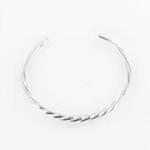 TWISTED TAPPERED CUFF