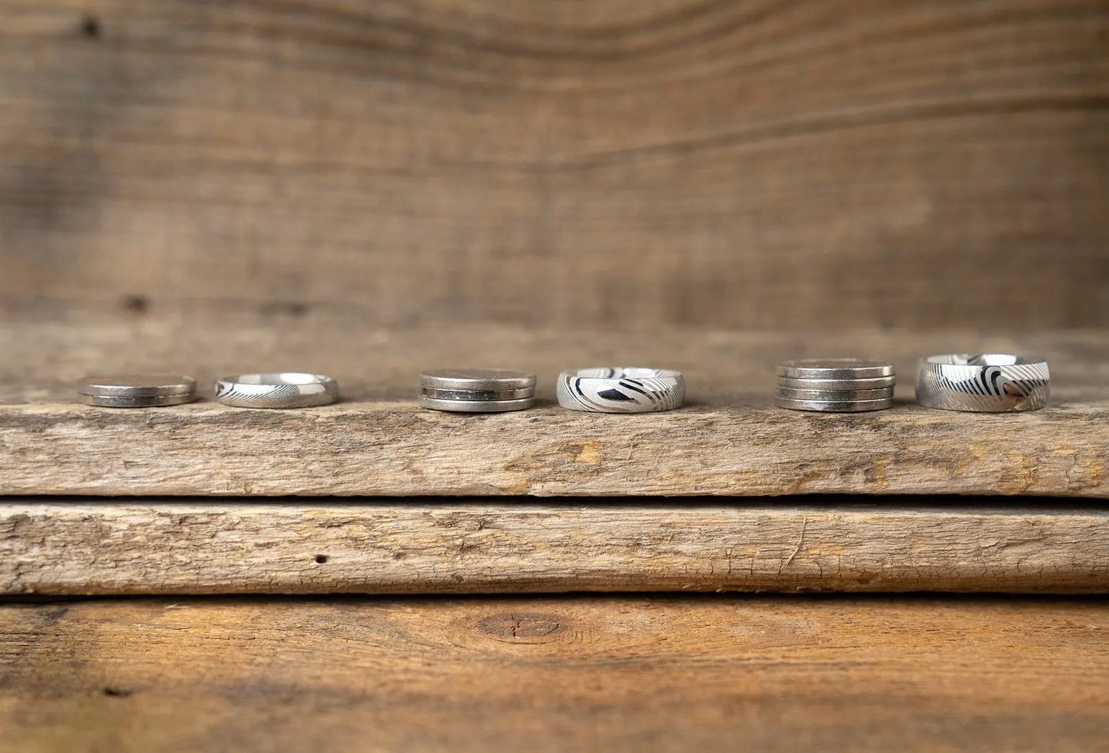 Wood Grain Damascus Steel Ring - Blue Minimalist